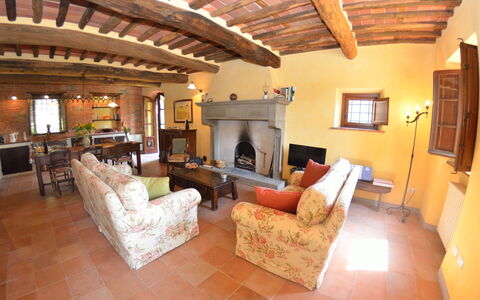 L'incanto: Room, Living Room, Property, Building, Furniture, Interior Design, Real Estate, Ceiling, Beam, House