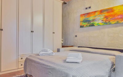 Accommodation:&nbsp;Ginestra