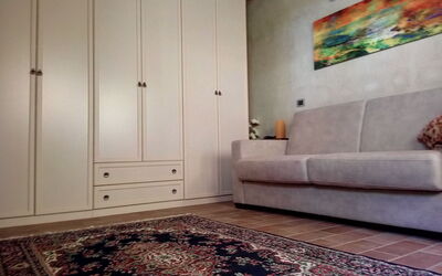 Accommodation:&nbsp;Ginestra