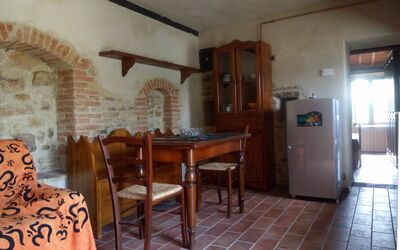 Accommodation:&nbsp;Cotoneaster