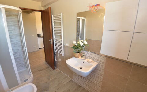 Ai Salici: Bathroom, Property, Room, Tile, Floor, Building, Toilet, Interior Design, Real Estate, Plumbing Fixture