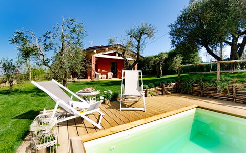 Ai Salici: Property, House, Swimming Pool, Real Estate, Home, Building, Estate, Backyard, Leisure, Villa