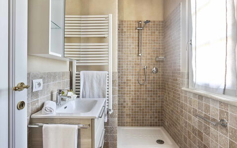 Uva: Bathroom, Room, Property, Tile, Interior Design, Floor, Tap, Wall, Real Estate, Building