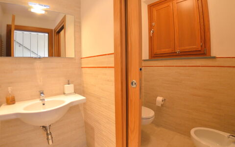 Il Sogno Tra i Vigneti: Bathroom, Room, Property, Wall, Floor, Plumbing Fixture, Building, Tile, Interior Design, Architecture