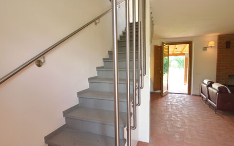 Il Sogno Tra i Vigneti: Stairs, Handrail, Property, Room, Baluster, Real Estate, Building, Floor, Glass, Hardwood