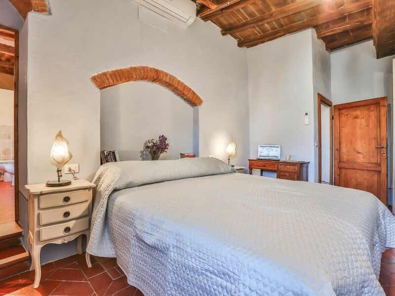 Accommodation:&nbsp;Camera Piazza