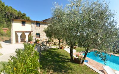 Batticapo di Ilaria: Property, Real Estate, House, Tree, Building, Swimming Pool, Home, Villa, Apartment, Vacation