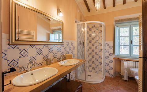 Villa Mezzavia: Room, Property, Bathroom, Building, Interior Design, Real Estate, Furniture, Ceiling, Tile, House