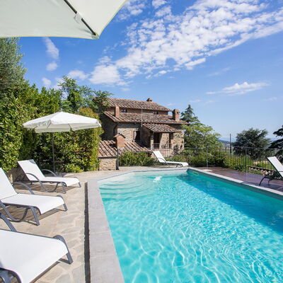 Villa i Cocciai: Swimming Pool, Property, Real Estate, Building, House, Vacation, Estate, Villa, Resort, Leisure