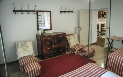 Accommodation:&nbsp;Togna In Cottage