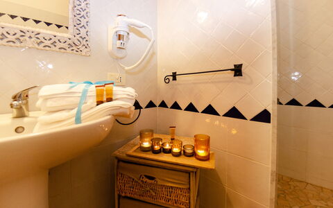 Casale 180: Bathroom, Room, Property, Bathroom Sink, Interior Design, Tap, Tile, Plumbing Fixture, Bathroom Accessory, Suite