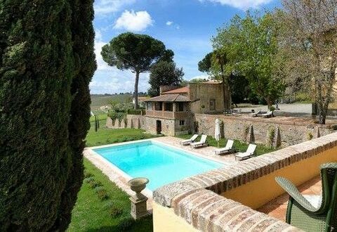 Luna Di Cortona: Property, Building, Swimming Pool, House, Estate, Real Estate, Villa, Home, Hacienda, Apartment