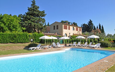 I Glicini: Swimming Pool, Property, Building, Real Estate, Estate, House, Villa, Home, Resort, Residential Area