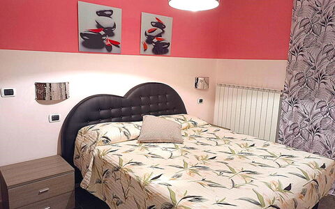 Ai Cuori: Bedroom, Furniture, Bed Sheet, Bed, Interior Design, Bedding, Textile, Linens, Floor, Flooring
