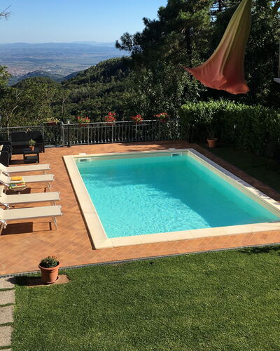 Borgo Di Zacco: Swimming Pool, Property, Grass, House, Leisure, Real Estate, Backyard, Vacation, Home, Rectangle