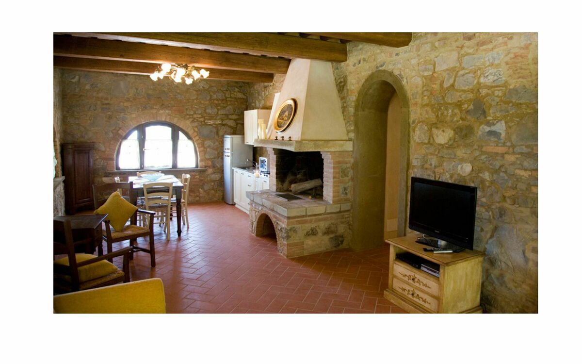 Accommodation:&nbsp;Carbonaia