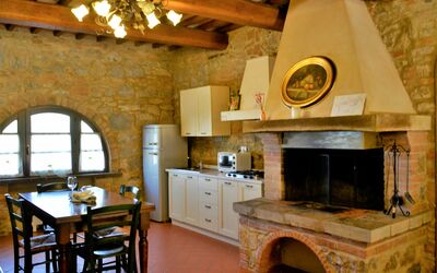 Accommodation:&nbsp;Carbonaia