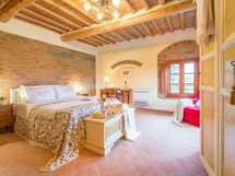 Accommodation:&nbsp;Ambra