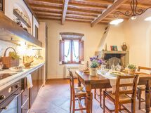 Accommodation:&nbsp;Ambra