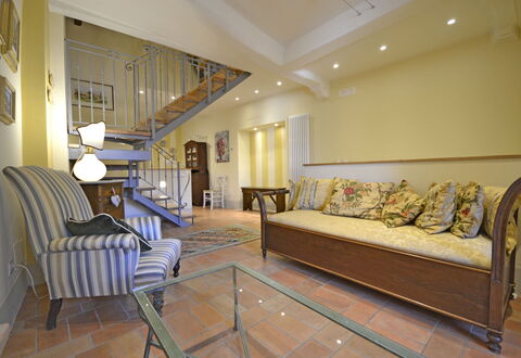 Appartamento Maccari: Room, Property, Furniture, Interior Design, Living Room, Ceiling, Building, Real Estate, Floor, Bedroom