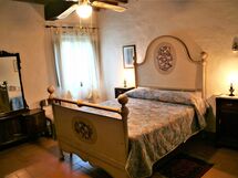 Accommodation:&nbsp;Ginestra