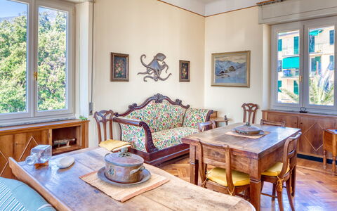 Apartment Mare Bello - Levanto: Room, Property, Furniture, Interior Design, Building, Table, Living Room, House, Real Estate, Home