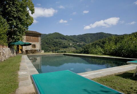 Bottino: Swimming Pool, Property, Water, Natural Landscape, House, Water Resources, Estate, Sky, Real Estate, Leisure