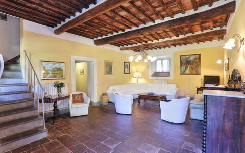 Casa Rosa: Property, Building, Room, Real Estate, Ceiling, House, Interior Design, Estate, Home, Floor