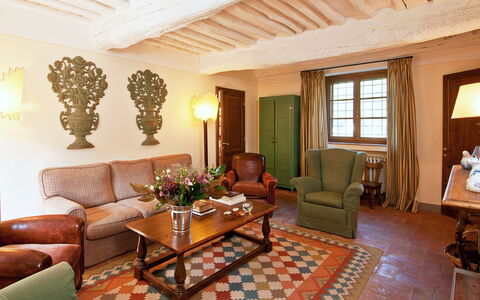 Casavecchia: Brown, Furniture, Property, Couch, Window, Wood, Plant, Houseplant, Interior Design, Living Room