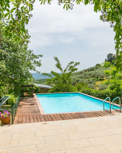 Buca dei Merli: Water, Plant, Property, Sky, Swimming Pool, Azure, Cloud, Outdoor Furniture, Shade, Body Of Water