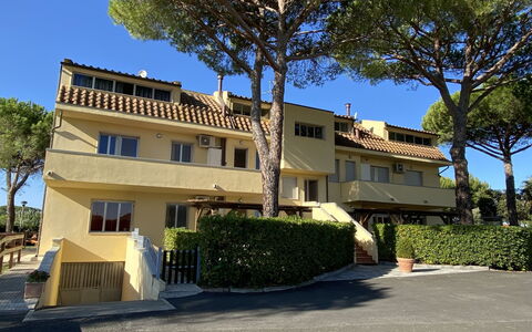 Accommodation:&nbsp;Riviera 3 610.8