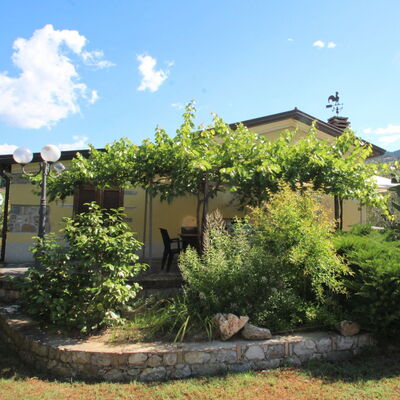 Villetta Luciana: Cloud, Water, Sky, Property, Plant, Swimming Pool, Building, Window, Azure, Blue