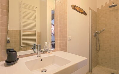 Accommodation:&nbsp;Lunaria 651.1