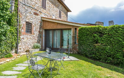 Accommodation:&nbsp;Lunaria 651.1