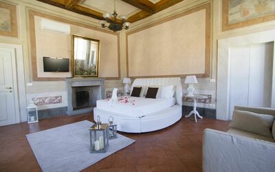 Romantic Suite Caminetto: Room, Furniture, Property, Interior Design, Building, Ceiling, Living Room, Wall, Floor, Bedroom