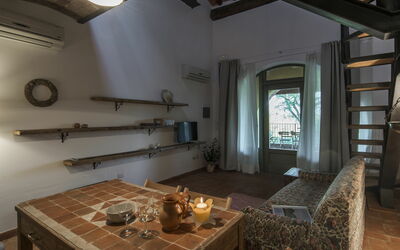 Accommodation:&nbsp;Catola