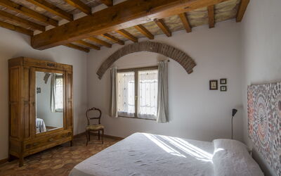 Accommodation:&nbsp;Lollo