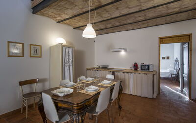 Accommodation:&nbsp;Nanni