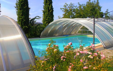 Villa Venanzo: Biome, Botany, Water, Architecture, Sky, Plant Community, Botanical Garden, Garden, Tree