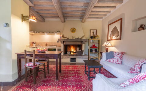 Casa Di Lilli: Furniture, Interior Design, Flooring, Wall, Floor, Couch, Room, Wood, Living Room, Ceiling