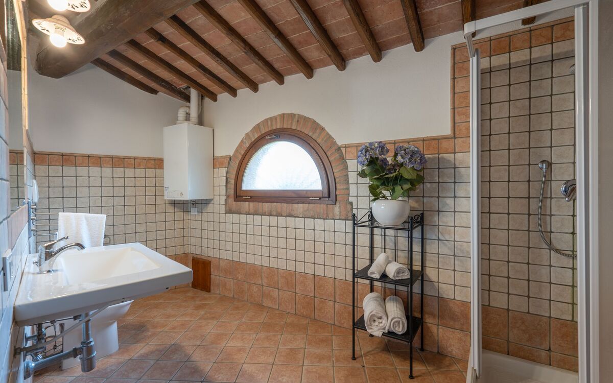 borghigiana-parrino-san-miniato-multiproperty-civetta-bathroom