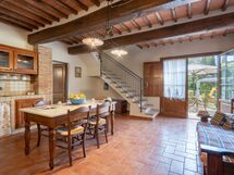 borghigiana-parrino-san-miniato-multiproperty-civetta-kitchen