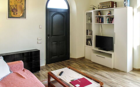 Accommodation:&nbsp;Melissa 695.1