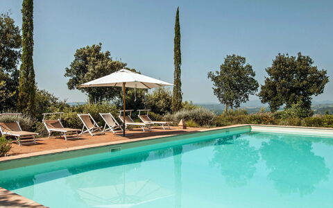 Lavacchio 14: Water, Sky, Property, Plant, Swimming Pool, Tree, Shade, Outdoor Furniture, Leisure, Composite Material