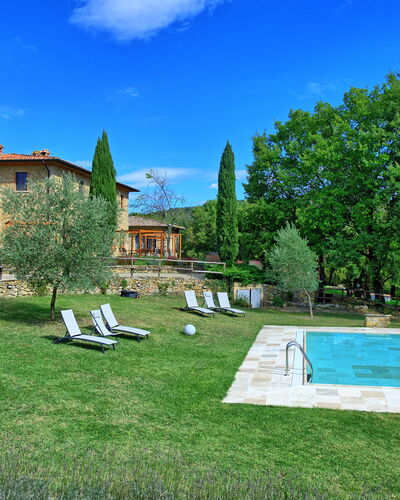 Borgo Mulignone: Property, Estate, House, Natural Landscape, Building, Real Estate, Grass, Home, Architecture, Swimming Pool