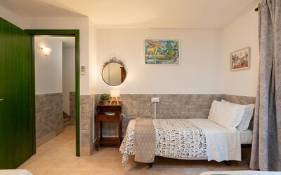 Accommodation:&nbsp;Croco