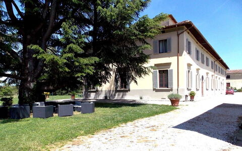 Villa Sandra: Property, Building, House, Real Estate, Home, Estate, Architecture, Villa, Neighbourhood, Residential Area