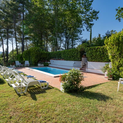 Villa Campiglia: Property, House, Real Estate, Home, Estate, Cottage, Building, Swimming Pool, Backyard, Grass