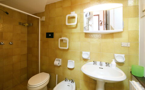 Villa Del Forte: Bathroom, Room, Property, Plumbing Fixture, Wall, Interior Design, Toilet, Bathroom Sink, Architecture, Building