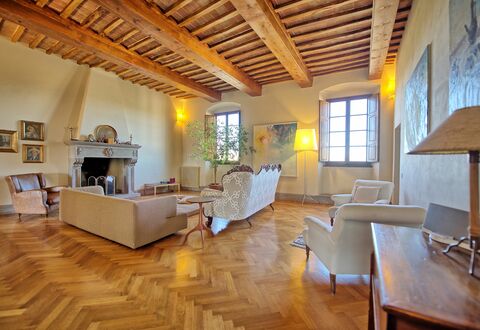 Palazzo Del Capitano: Property, Building, Room, Interior Design, Floor, Wood Flooring, Furniture, Living Room, House, Hardwood